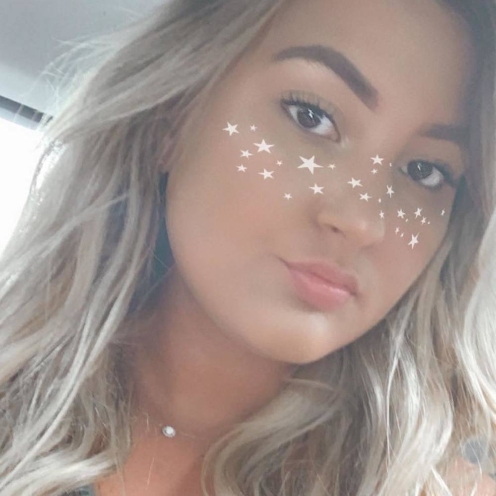 Meet your Posher, Rayven